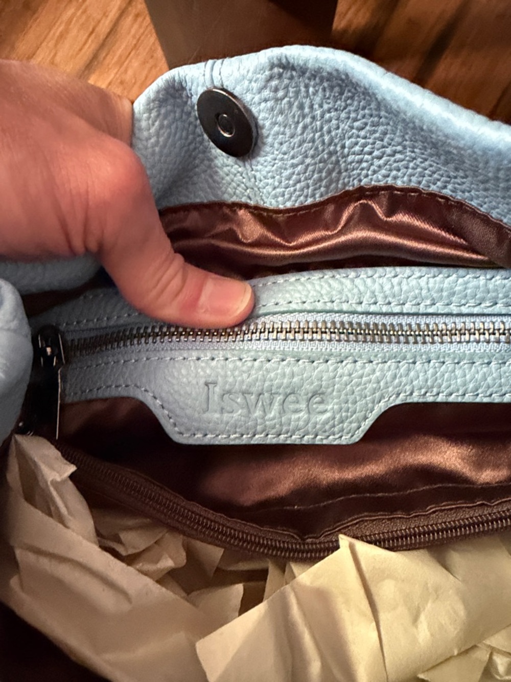 Iswee baby blue pebbles genuine leather bucket/tote bag - Picture 4 of 9